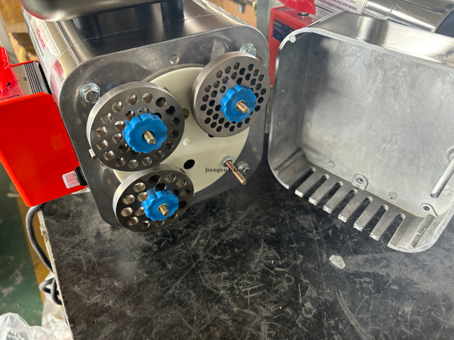 237 3/2 HP Commical Electric Meat MIincer Taiwan mutl-function Electric Meat Grinder